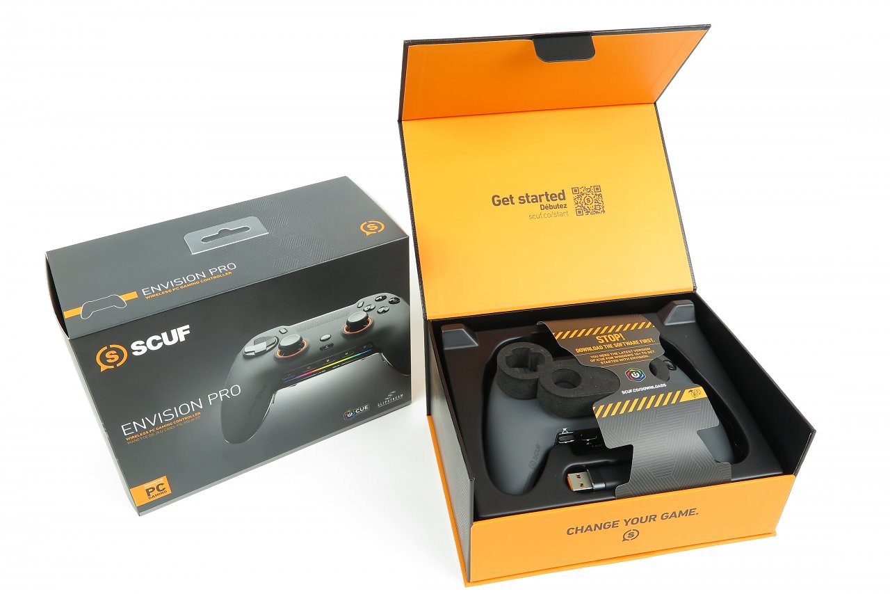 [12/10/2023] Der explizit nur für den PC konzipierte Scuf Envision Pro benötigt zum Konfigurieren komplexerer Makros Corsairs iCUE-Software-Suite. Die Haupttasten (ABXY), das D-Pad sowie die Trigger (im alternativen Modus) sind mit Mikroschaltern versehen, ähnlich wie bei Mausklicks.