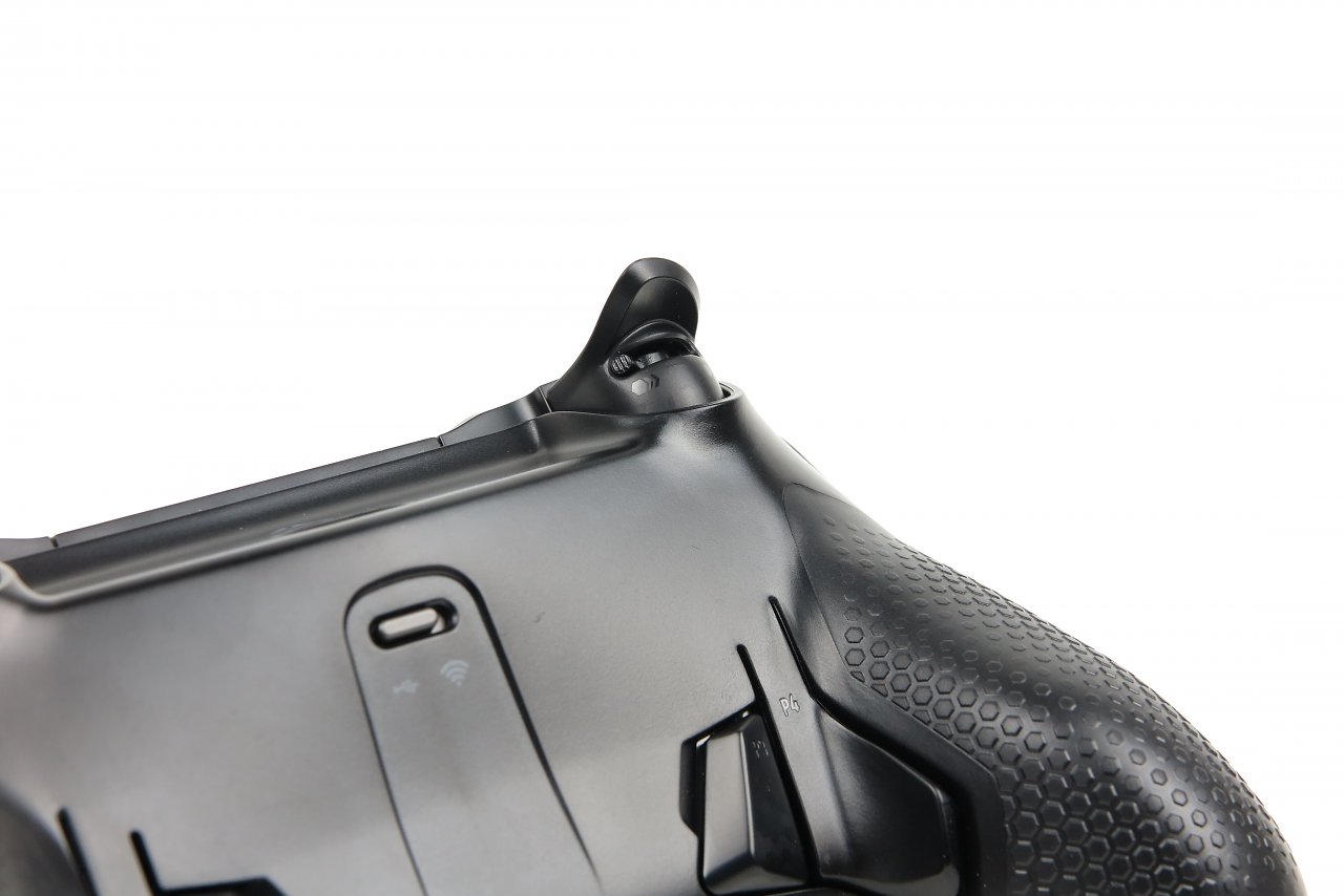[12/10/2023] Für beispielsweise First-Person-Shooter können die Trigger mit einem kürzeren Auslöseweg eingestellt werden. Dank Mikroschalter erinnert der alternative Trigger-Modus an Mausklicks, genau wie bei den Haupttasten und dem D-Pad.