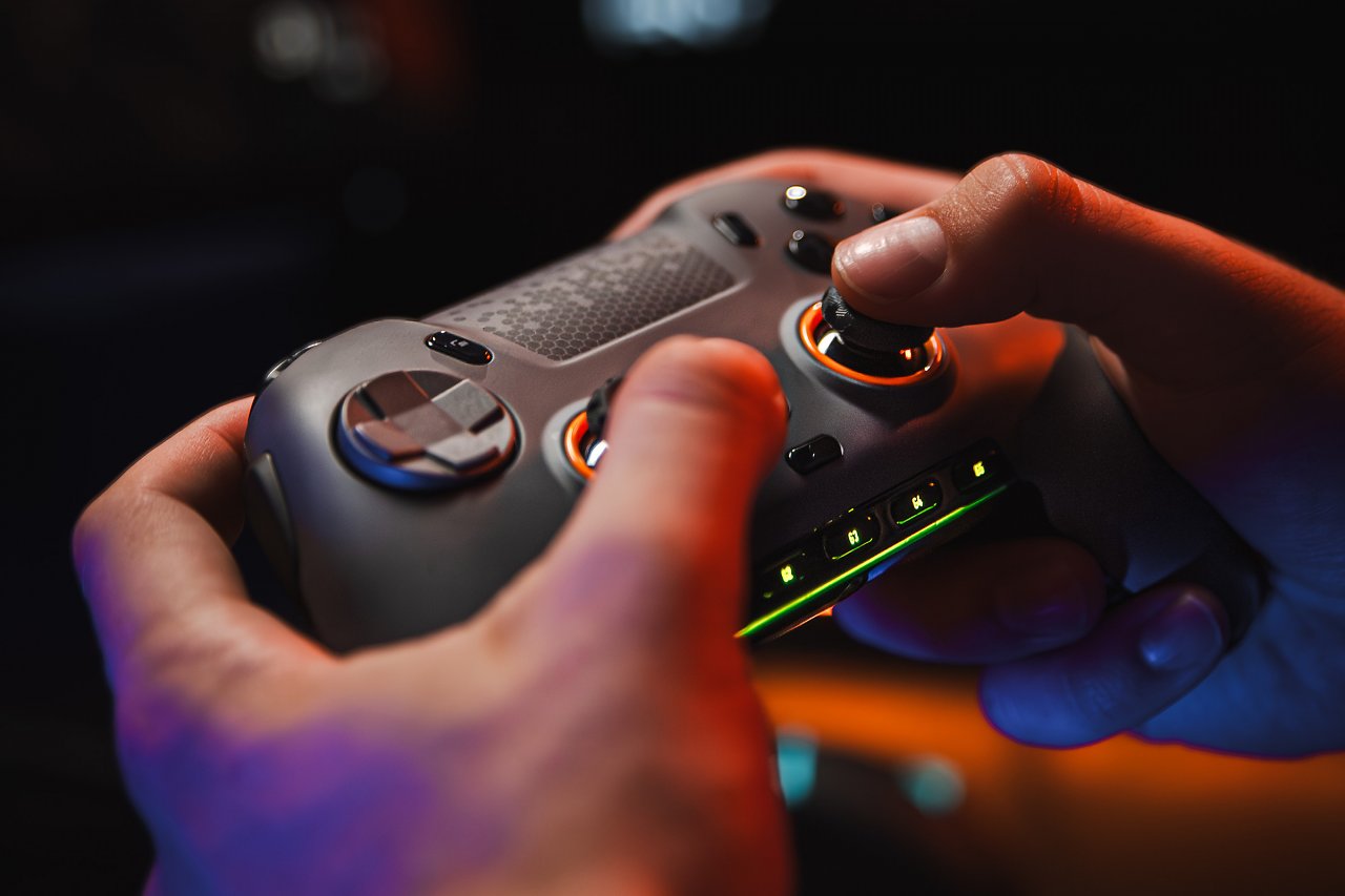 [12/10/2023] Corsair Scuf Envision Pro