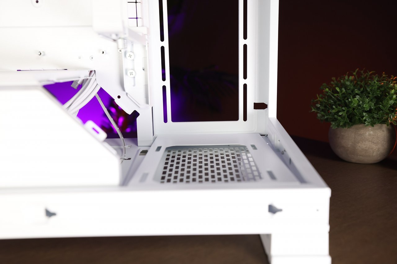 [25/10/2023] Phanteks NV5: Detailbild aus der Innenkammer