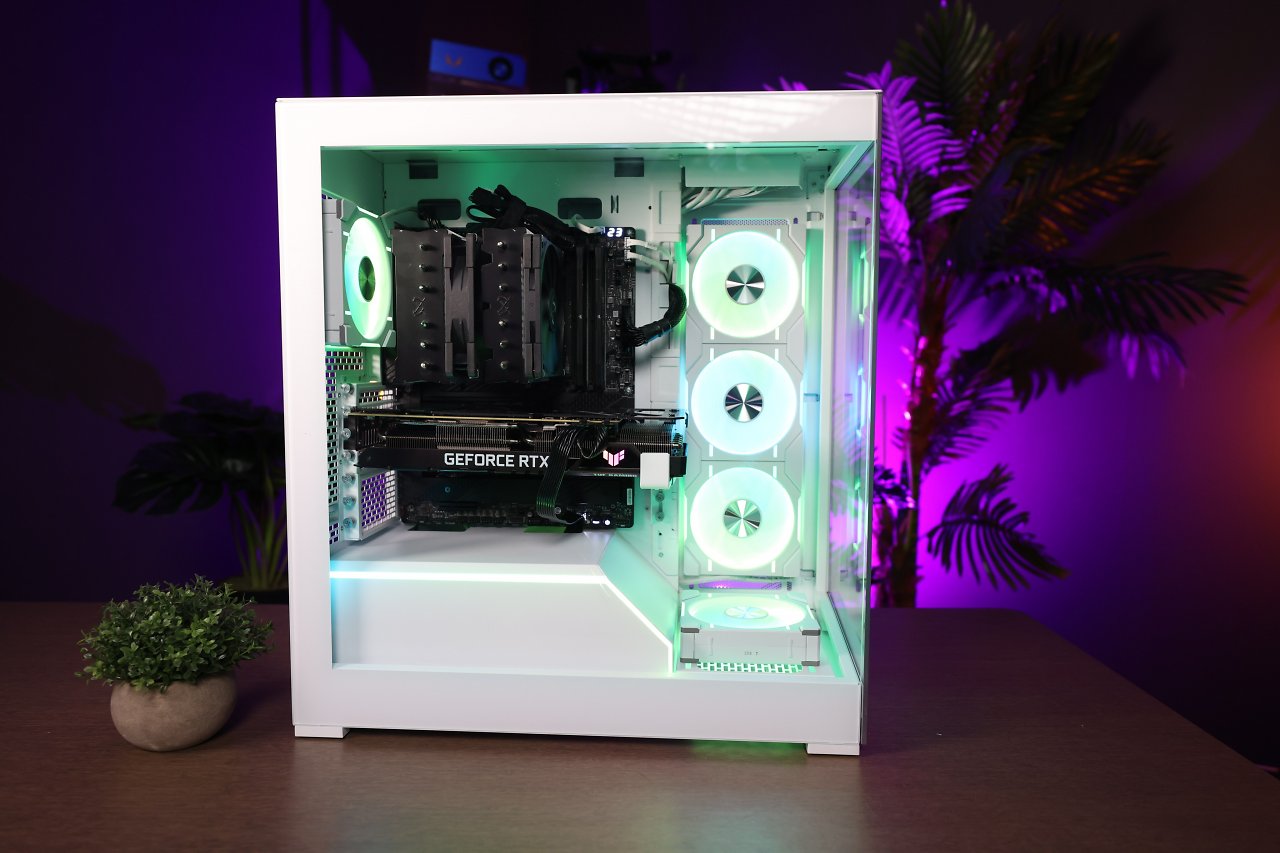 [25/10/2023] Phanteks stellt für das NV5 die eigenen D30 120er-Lüfter in RGB-Optik in den Vordergrund. Mit einer Mischung von 