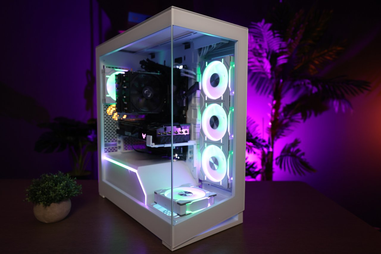 [25/10/2023] Phanteks stellt für das NV5 die eigenen D30 120er-Lüfter in RGB-Optik in den Vordergrund. Mit einer Mischung von 
