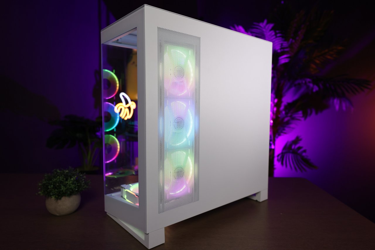 [25/10/2023] Phanteks stellt für das NV5 die eigenen D30 120er-Lüfter in RGB-Optik in den Vordergrund. Mit einer Mischung von 