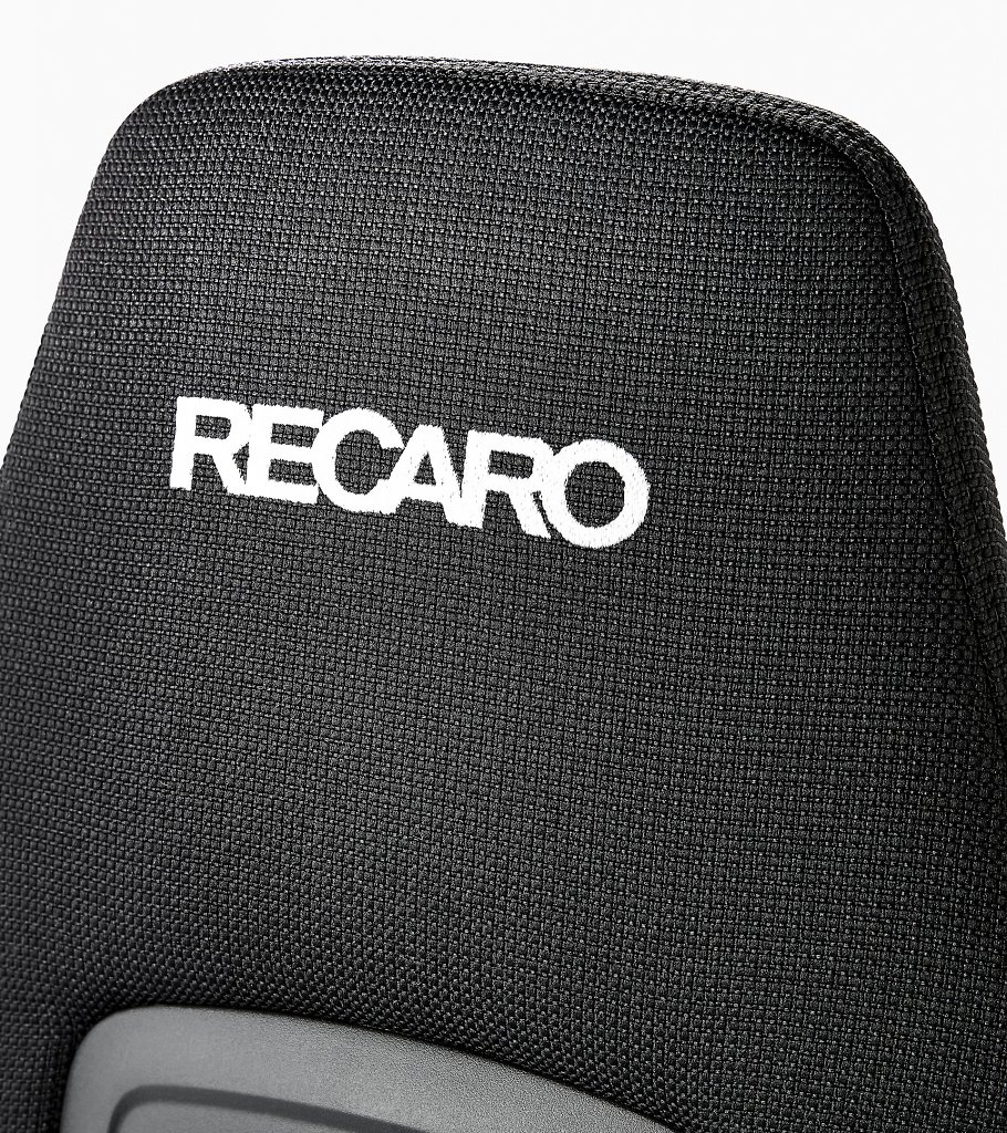 [18/10/2023] Recaro x Porsche: Limitierter Gaming-Stuhl mit Pepita-Stoff für über 1.700 Euro (8)