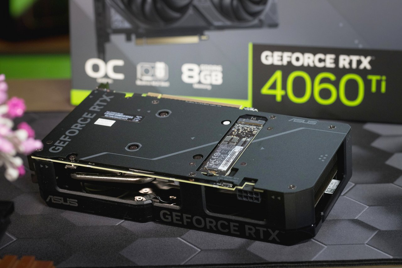 [22/11/2023] Bis zu 8 TByte auf der Grafikkarte: Asus Dual Geforce RTX 4060 Ti SSD OC Edition im Test (3)