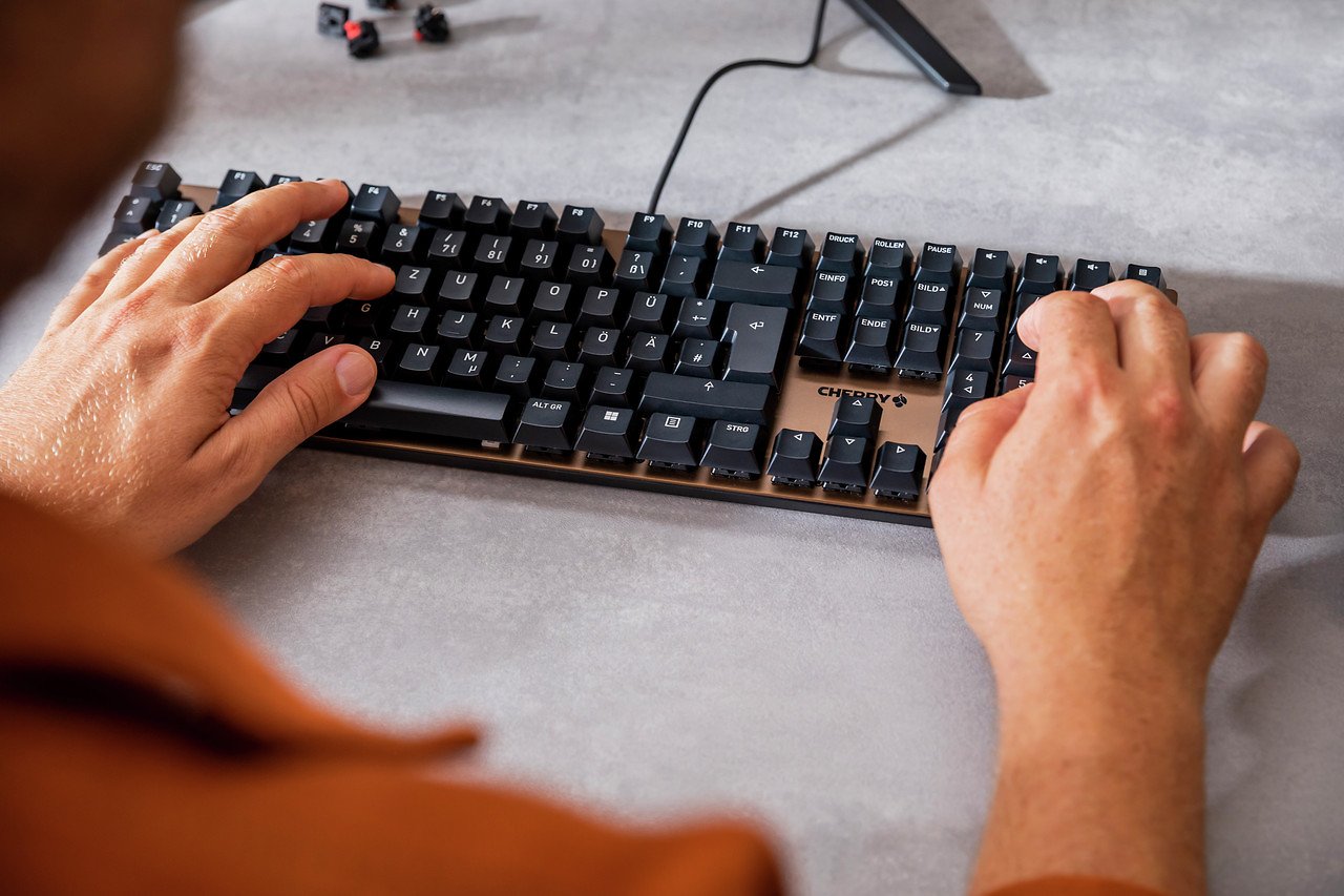 [23/11/2023] Cherry KC 200 MX: Die erste Tastatur mit neuen MX2A-Schaltern ist da (12)