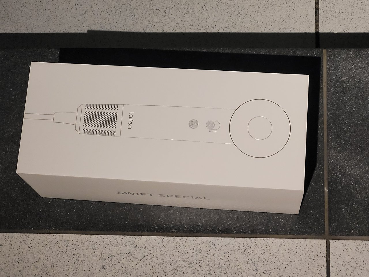 [30/11/2023] Laifen Swift Special Haartrockner Verpackung