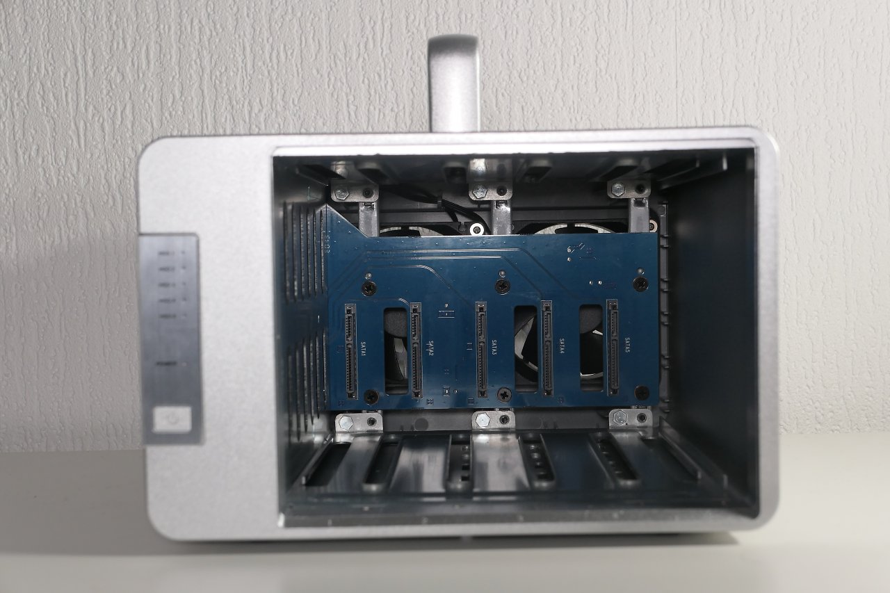 [24/11/2023] TerraMaster D5 Thunderbold 3 RAID DAS (5)