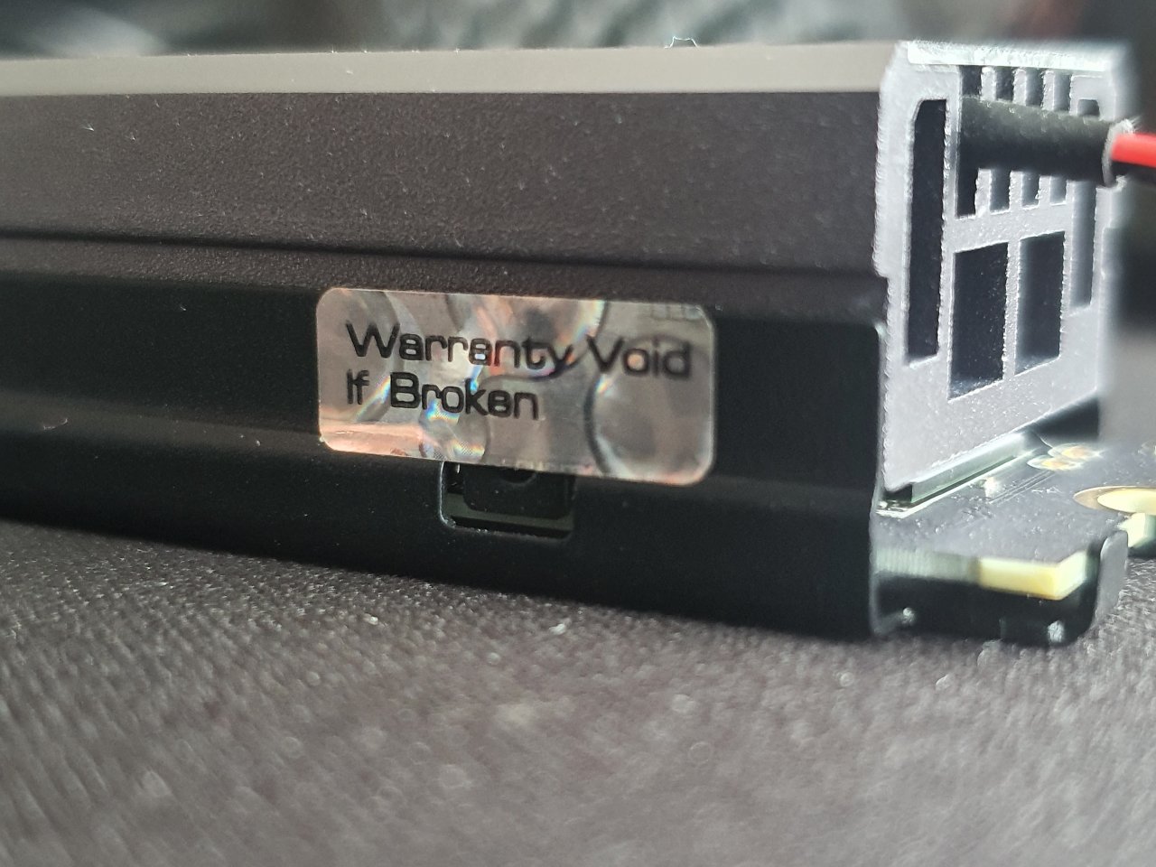 [01/12/2023] Adata Legend 970: Garantieverlust bei Kühler-Demontage