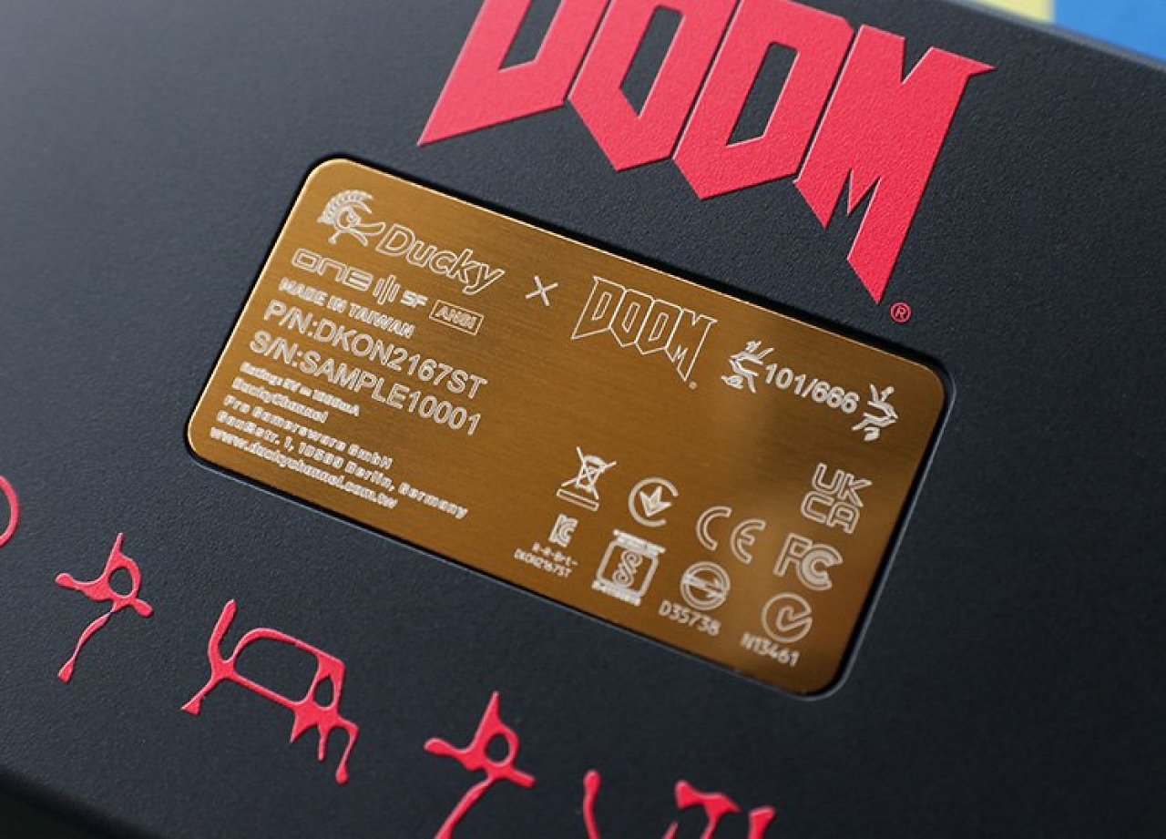 [13/12/2023] Ducky x Doom: Höllische Gaming-Tastatur ist auf 666 Stück limitiert (6)