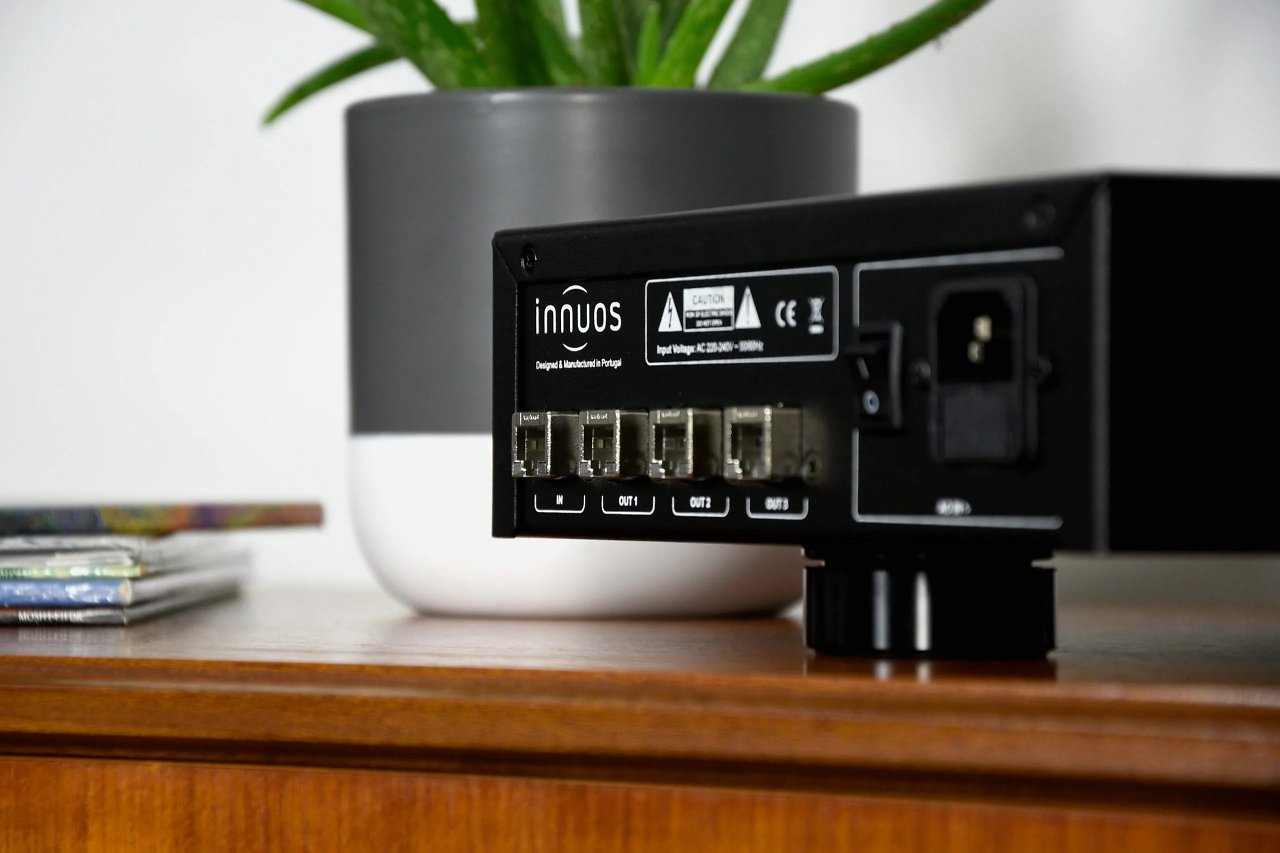 [12/12/2023] Für Audiophile: Neuer Netzwerk-Switch kostet 3.600 Euro - mit 100 Mbit/s gegen Störgeräusche