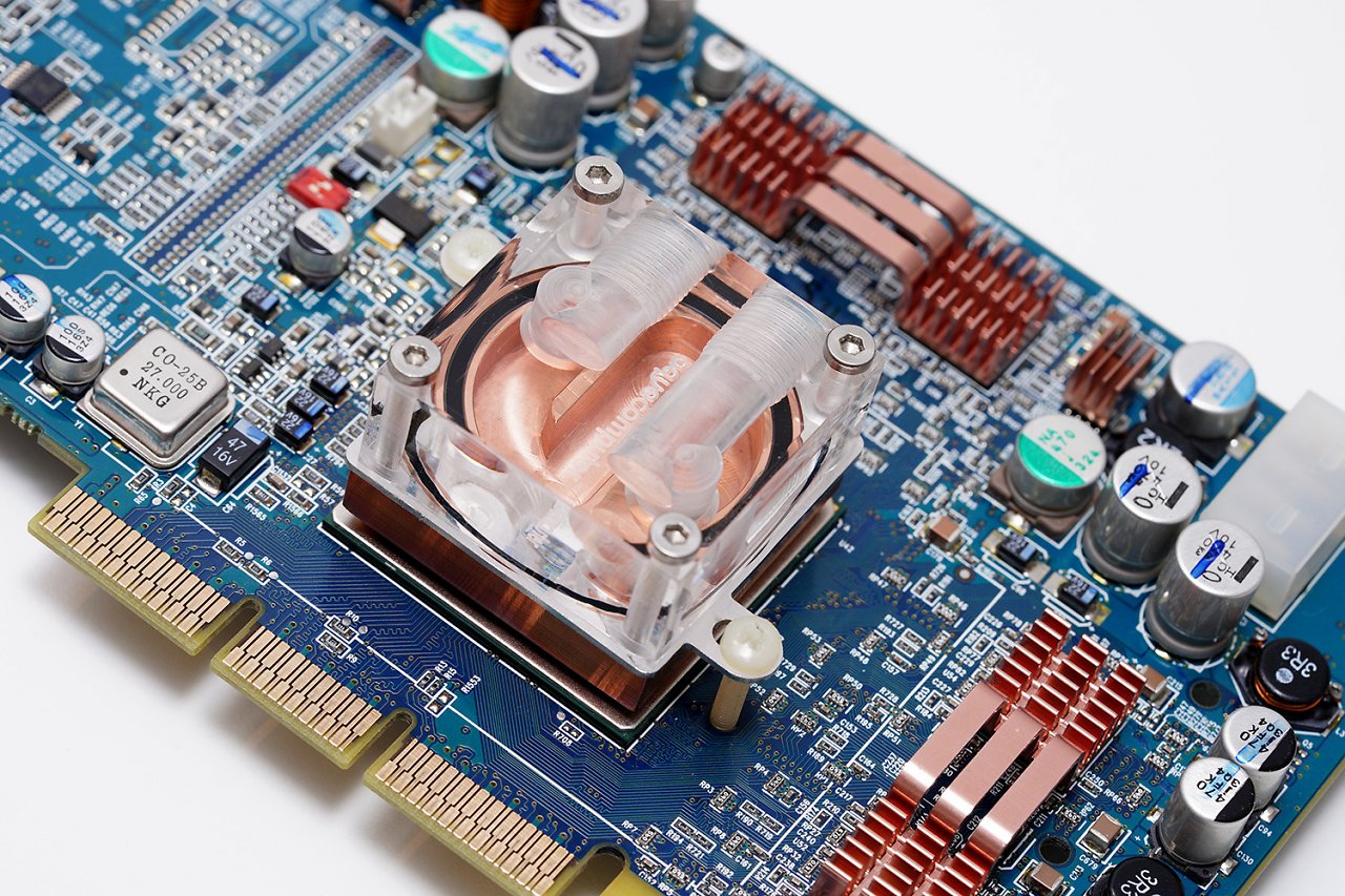 [15/02/2024] McZonk: Flashback Wednesday (Hercules Radeon 9800 Pro. Müsste so um 2003 released worden sein): (2)