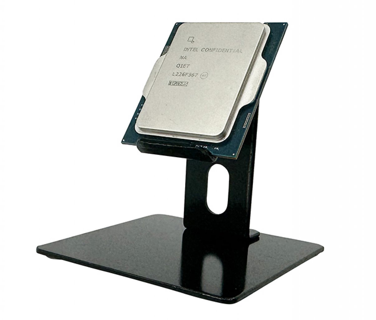 [20/02/2024] CPU-Display-Ständer mit Intel-Core-CPU.