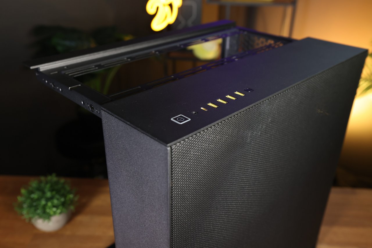 [26/02/2024] Hier zu sehen: das Corsair 6500X