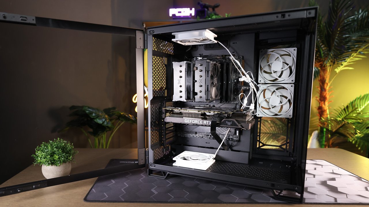 <strong>System</strong>: Intel Core i7-12700K (PL1/2: 160 W), MSI MEG Z690 Unify, Asus TUF Gaming RTX 3080 12G, 32 GiB DDR5-5600 CL36 Corsair Vengeance, Scythe Fuma 2 Rev. B, Seasonic Focus PX-850 (ohne Hybrid-Modus). Umgebungstemperatur: 22 °C. Pro Szenario (S1/S2): Spielelast mit Cyberpunk 2077 (WQHD, Preset: Hoch, mit Vorwärmen und Messung nach 30 Minuten), gefolgt von 10 Minuten Cinebnech R23, Hardware-Daten mit Programmen wie CapFrameX ausgelesen und aggregiert, Innen- und Außentemperatur über mehrere Sensoren.