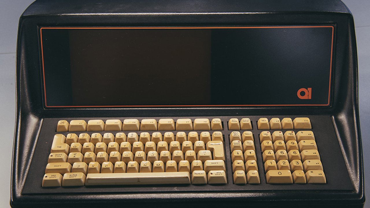 [25/02/2024] Überraschungsfund: Einer der ersten Mikrocomputer taucht bei Hausentrümpelung auf - und das gleich doppelt