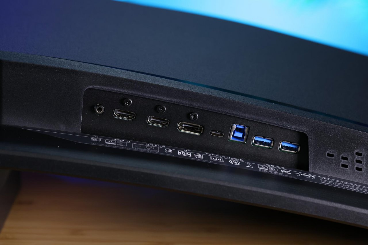 [27/03/2024] Gigabyte Aorus CO49DQ: Was bietet der Curved-Gaming-Monitor? (3)