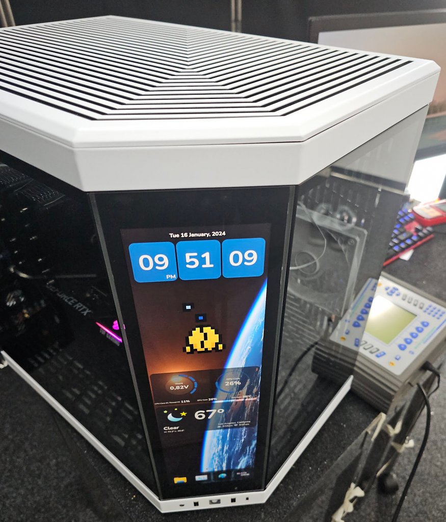 [11/04/2024] Hyte Y70 Touch