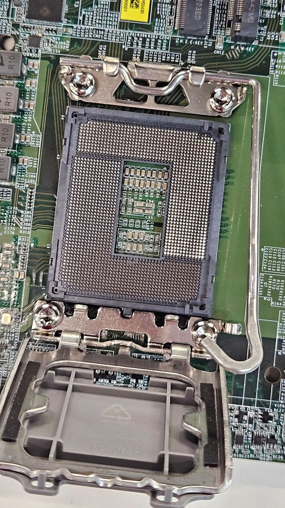 [10/04/2024] Sockel LGA 1851