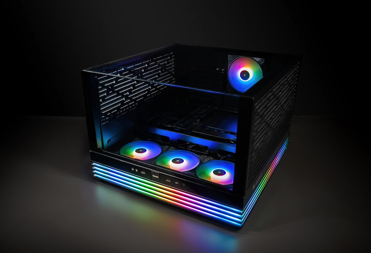 [05/06/2024] Be Quiets Light Base 600 LX in Schwarz, horizontal.