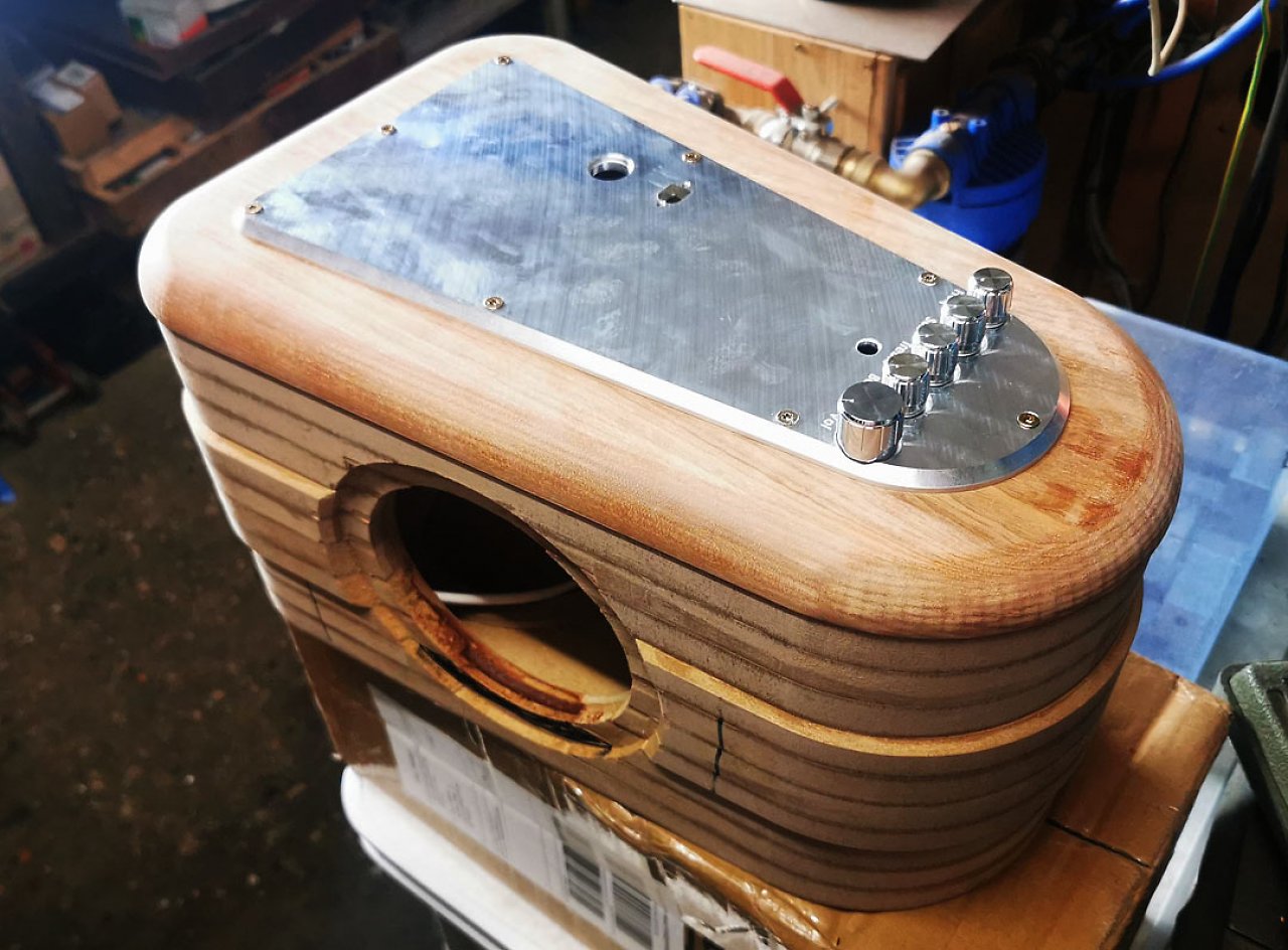 [13/06/2024] Ungewöhnlicher Casemod: Bluetooth-Lautsprecher dank CNC-Fräse (1) (5)