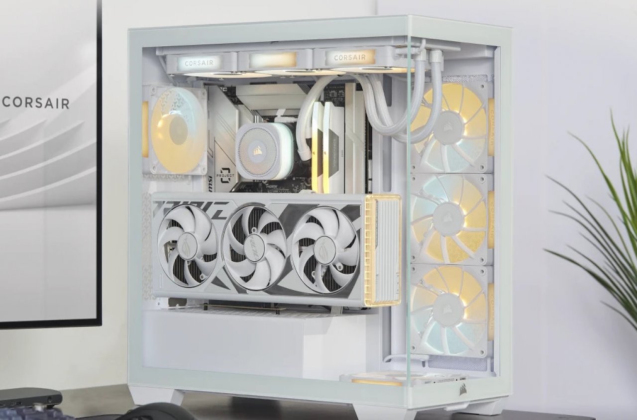 [20/06/2024] Mit dem 3500X wird außerdem auch ein neuer Midi-Tower mit umlaufendem Design aus gehärtetem Glas präsentiert, der dank vielseitigem Layout auch große Grafikkarten und Mainboards bis zu E-ATX unterstützen soll. Mit an Bord ist hier auch Support für Asus' BTF und MSIs Project Zero für versteckte Kabelanschlüsse.&nbsp;