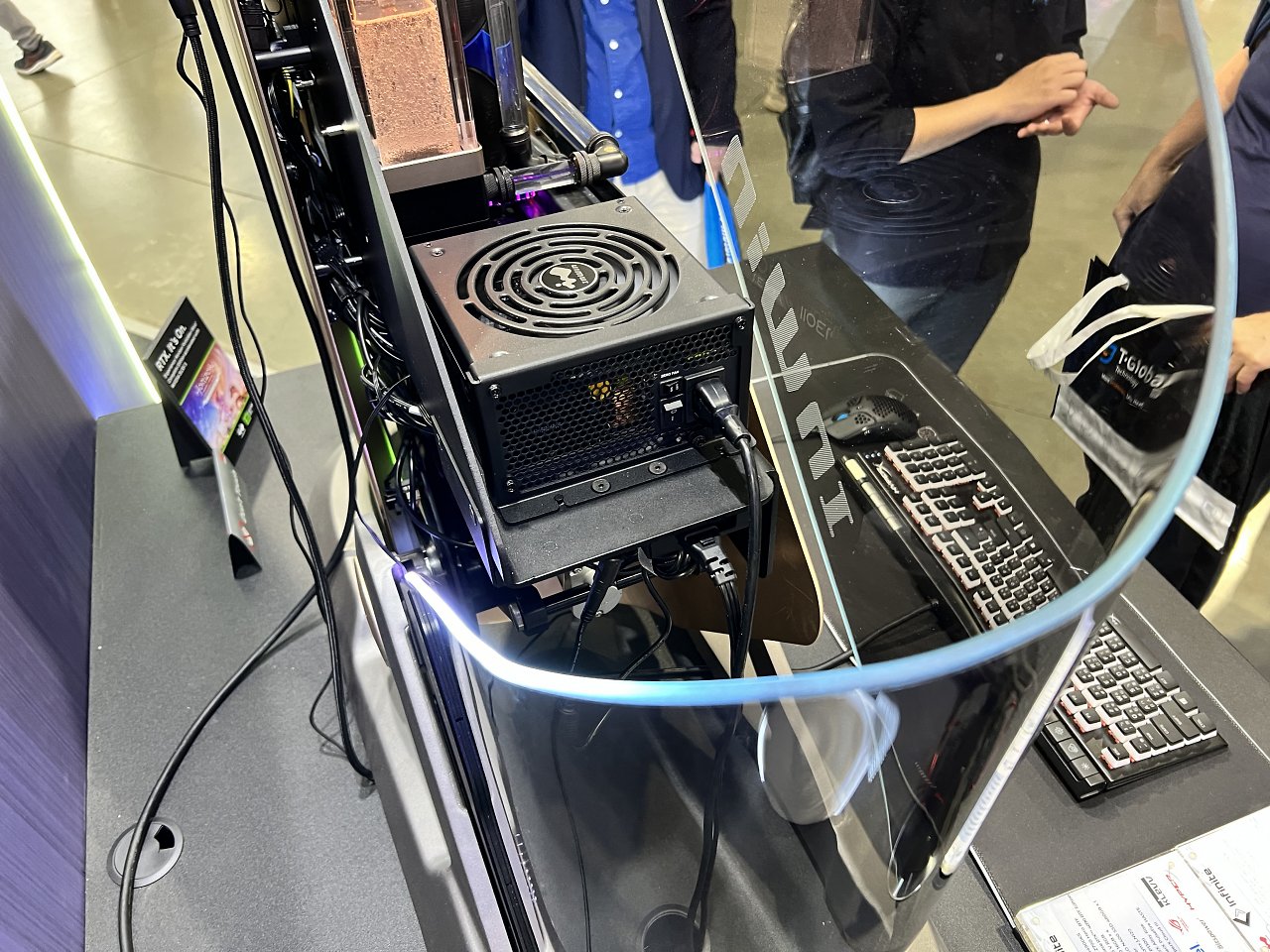 [05/06/2024] InWin Signature Infinite Series (16)