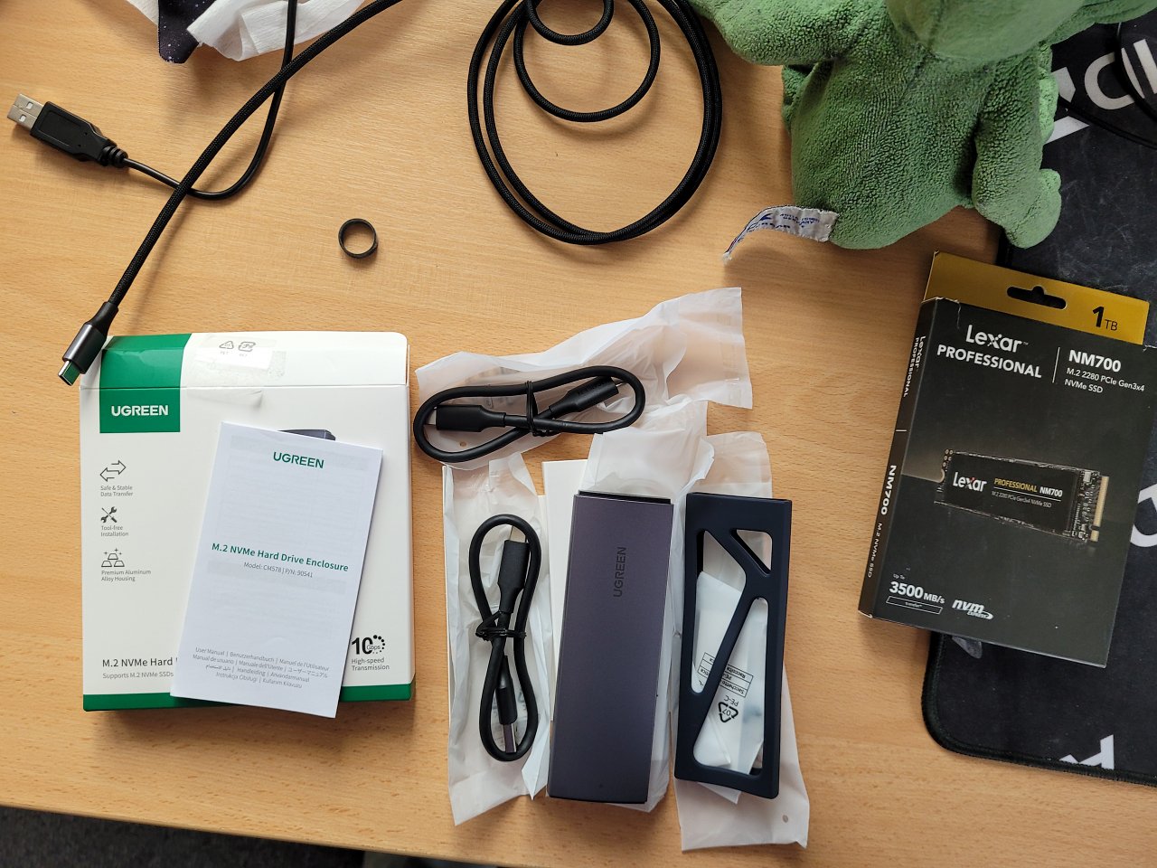 [27/06/2024] Lieferumfang Ugreen USB-SSD-Gehäuse Adapter
