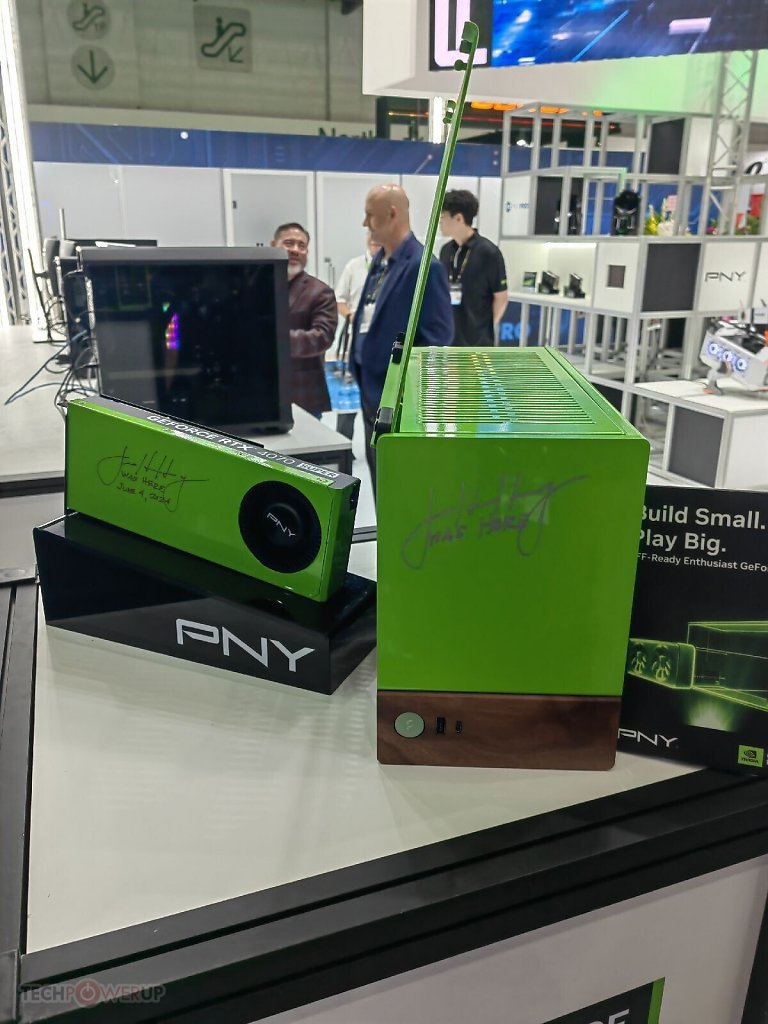 [04/06/2024] RTX 4070 Super in Nvidia-grün. (1)