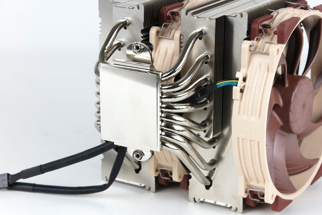 [11/07/2024] Acht Heatpipes und eine konvexe Bodenplatte sollen für eine gute Wärmeübertragung sorgen.