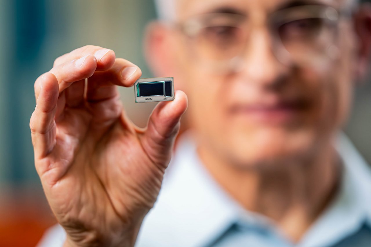 [12/07/2024] Hamid Azimi, corporate vice president and director of substrate technology development at Intel Corporation, holds an Intel assembled glass substrate test chip at Intel's Assembly and Test Technology Development factories in Chandler, Arizona, in July 2023. Intel’s advanced packaging technologies come to life at the company's Assembly and Test Technology Development factories.