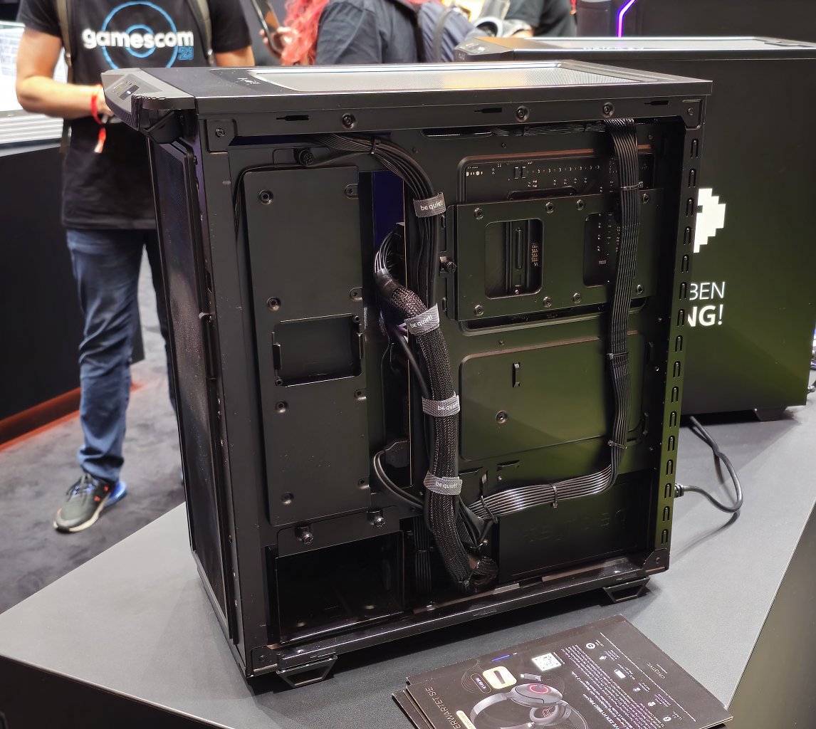 <strong>Neue Gehäuse-Serie mit/ohne Dämmung von Be Quiet:</strong> Pure Base 501 Airflow und Silent