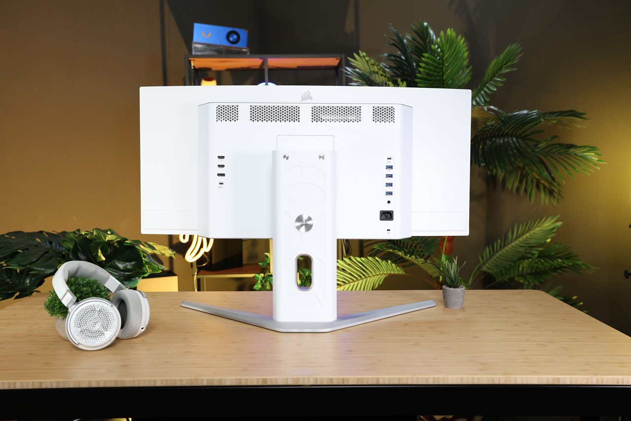 Corsair Xeneon 34WQHD240-C QD-OLED im Test.