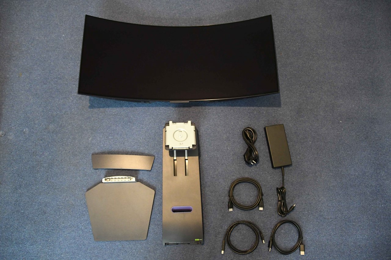 LG UltraGear OLED 34GS95QE-B