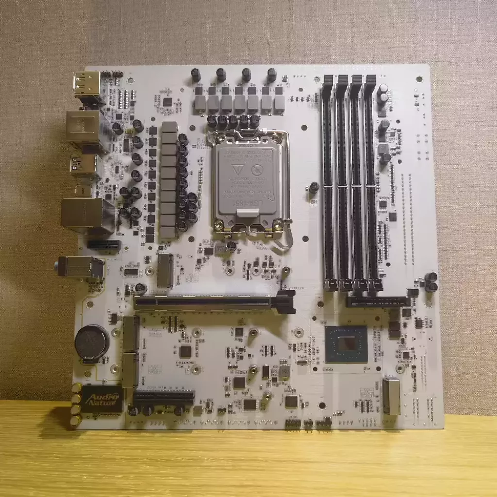 Colorful iGame Flow Z890