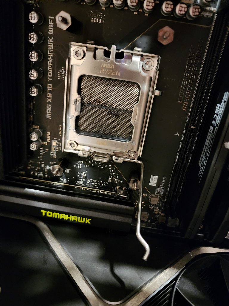 [14/11/2024] 9800X3D