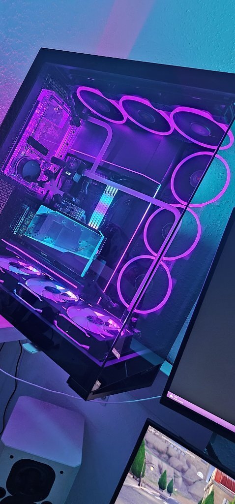 [06/12/2024] Sgtbull: Hier mal meine Kreation in einem Phanteks nv 9...X670e Board64 GB ddr54070ti7900x3d2x 420er radiatorAlphacool distroplateBE queit 140 light wings 6xPhanteks 140 mm invertet/reverse (2)