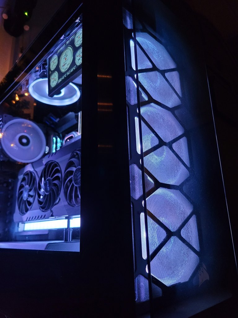 [06/12/2024] 9595: Case: Corsair Obsidian 500D RGB SE Premium, NT: Seasonic Prime Platinum 750W, Mobo: ASRock Z490 Taichi, RAM: GSkill TridentZ DDR4 4200 MHz 4x8 GB 16-16-16-38 CR2, SSD/M.2: SSD Crucial MX500 500 MB, SSD Crucial MX500 1000 MB, 3 x Samsung M.2 NVMe 970 EVO Plus 2 TB, CPU: Intel i7 10700K LGA1200 @4,8 GHz @VCore 1,2V, Graka: ASUS TUF Gaming Radeon RX 7800 XT OG Edition OC 16 GB, AiO: Corsair H150i PRO 360 mm&nbsp; (3)