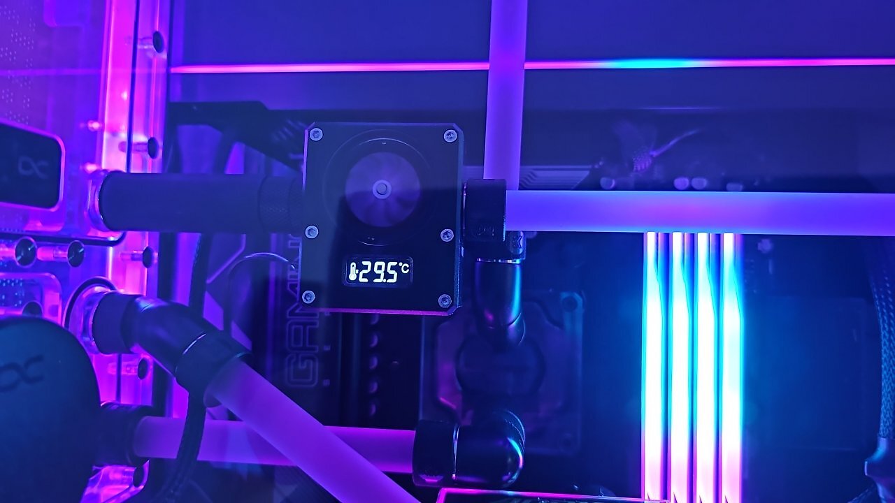 [06/12/2024] Sgtbull: Hier mal meine Kreation in einem Phanteks nv 9...X670e Board64 GB ddr54070ti7900x3d2x 420er radiatorAlphacool distroplateBE queit 140 light wings 6xPhanteks 140 mm invertet/reverse (3)