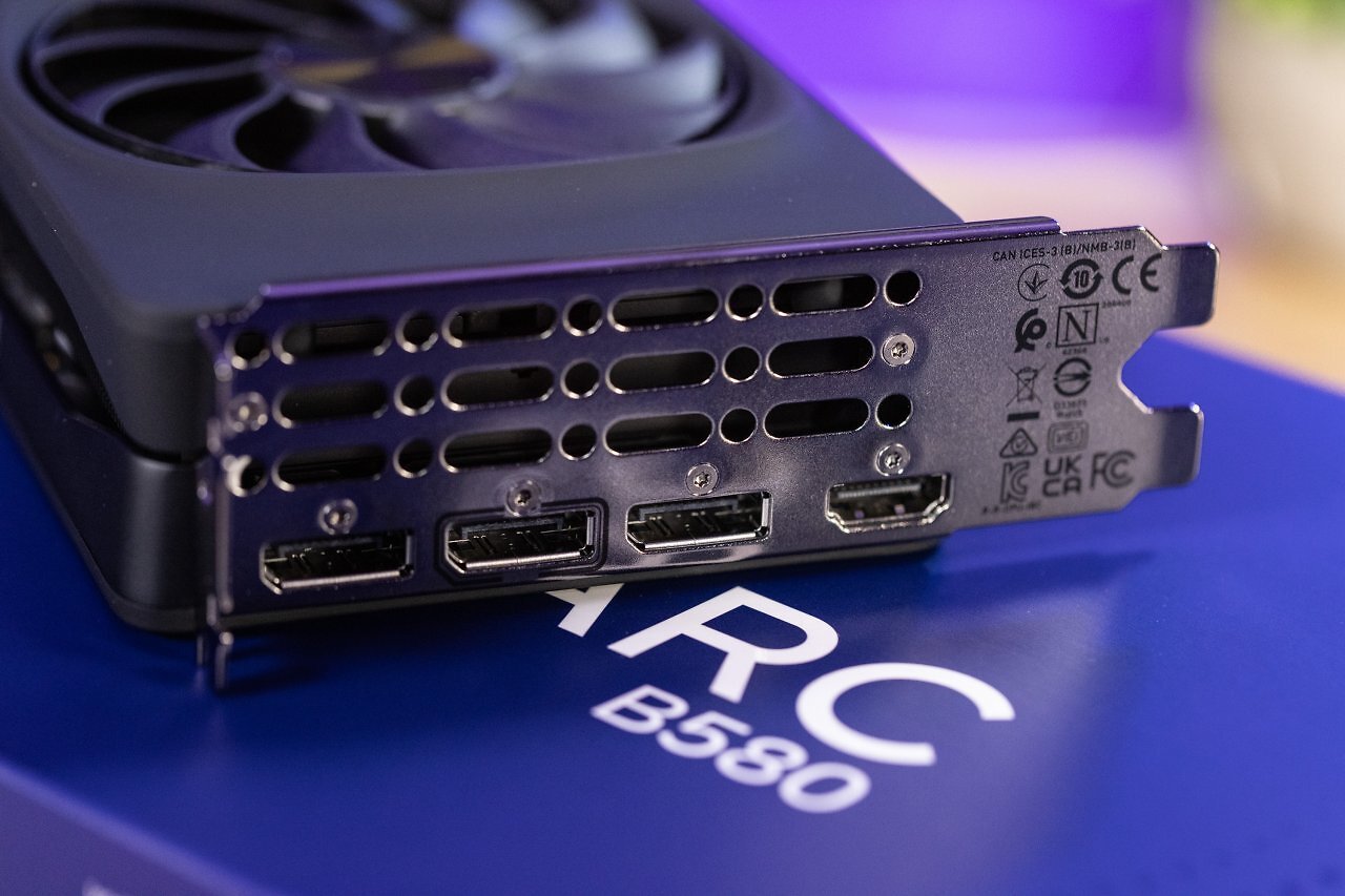 [11/12/2024] Nach einem Bastelexperiment steht fest: Die Intel Arc B580 lässt sich mit Workarounds unter Valves SteamOS betreiben.