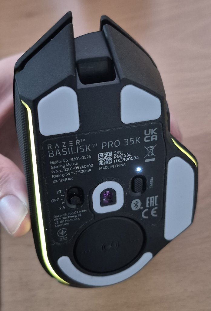 [18/12/2024] Razer Basilisk V3 Pro Unterseite