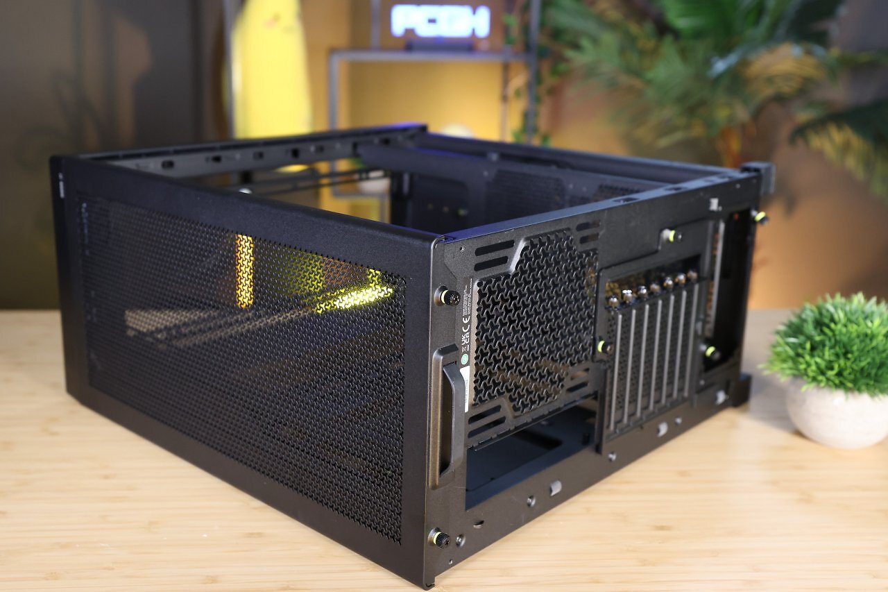 [09/01/2025] Corsair Frame 4000D im Test: Modularität im Fokus, ein wahrer Alleskönner? (17)