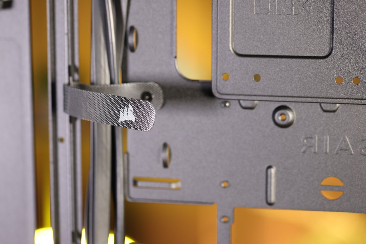 <strong>Corsair Frame 4000D im Test: </strong>Modularit&auml;t im Fokus, ein wahrer Allesk&ouml;nner? (22)