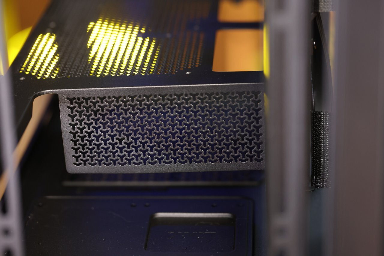 [09/01/2025] Corsair Frame 4000D im Test: Modularität im Fokus, ein wahrer Alleskönner? (28)