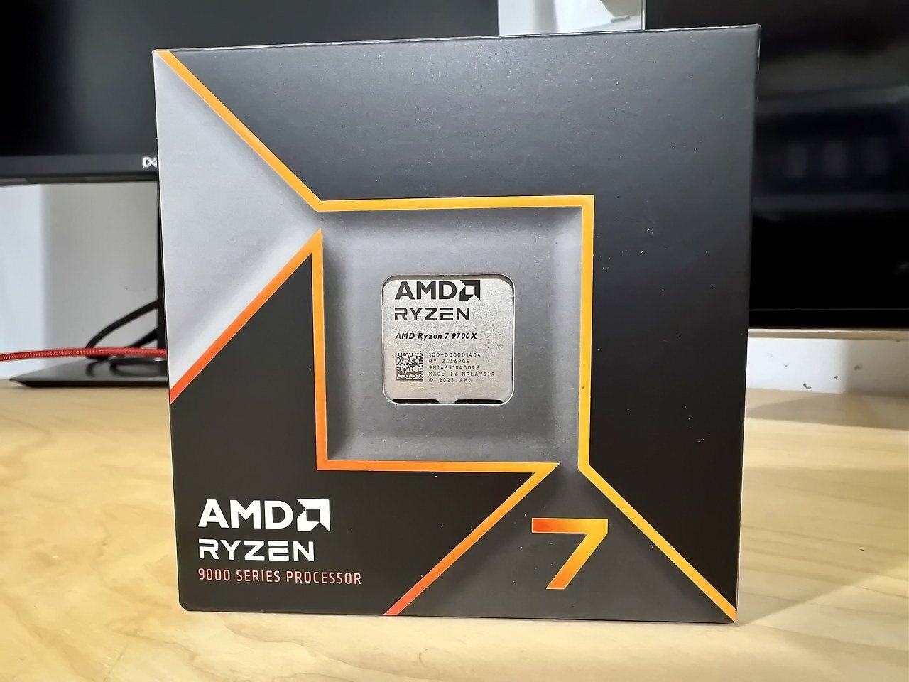 [09/01/2025] MDJ: AMD Ryzen 7 9700XNach knapp 20 Jahren kommt tatsächlich mal wieder ein AMD in mein Hauptsystem. Der Letzte war ein AMD Athlon X2, als er 2005 frisch auf den Markt kam. (1)