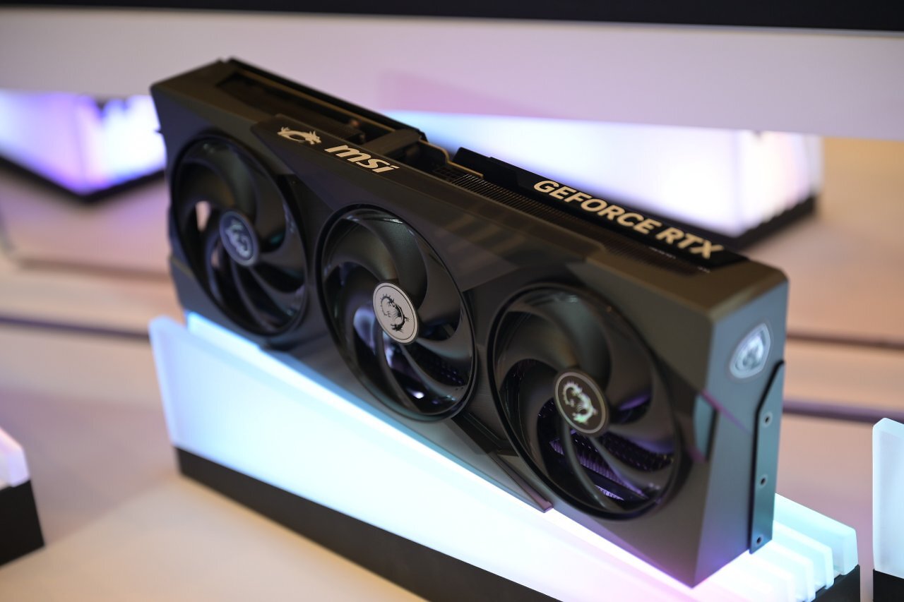 [08/01/2025] MSI RTX 5000 CES 11 
