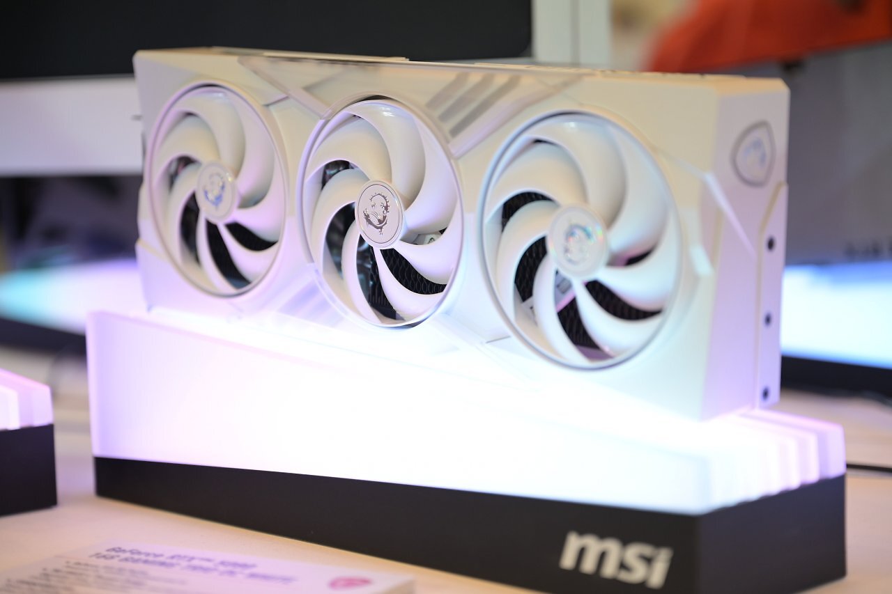 [08/01/2025] MSI RTX 5000 CES 9 