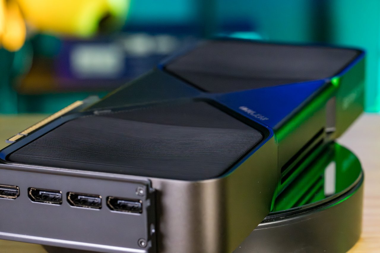 [20/01/2025] Geforce RTX 5090 im Unboxing (10)