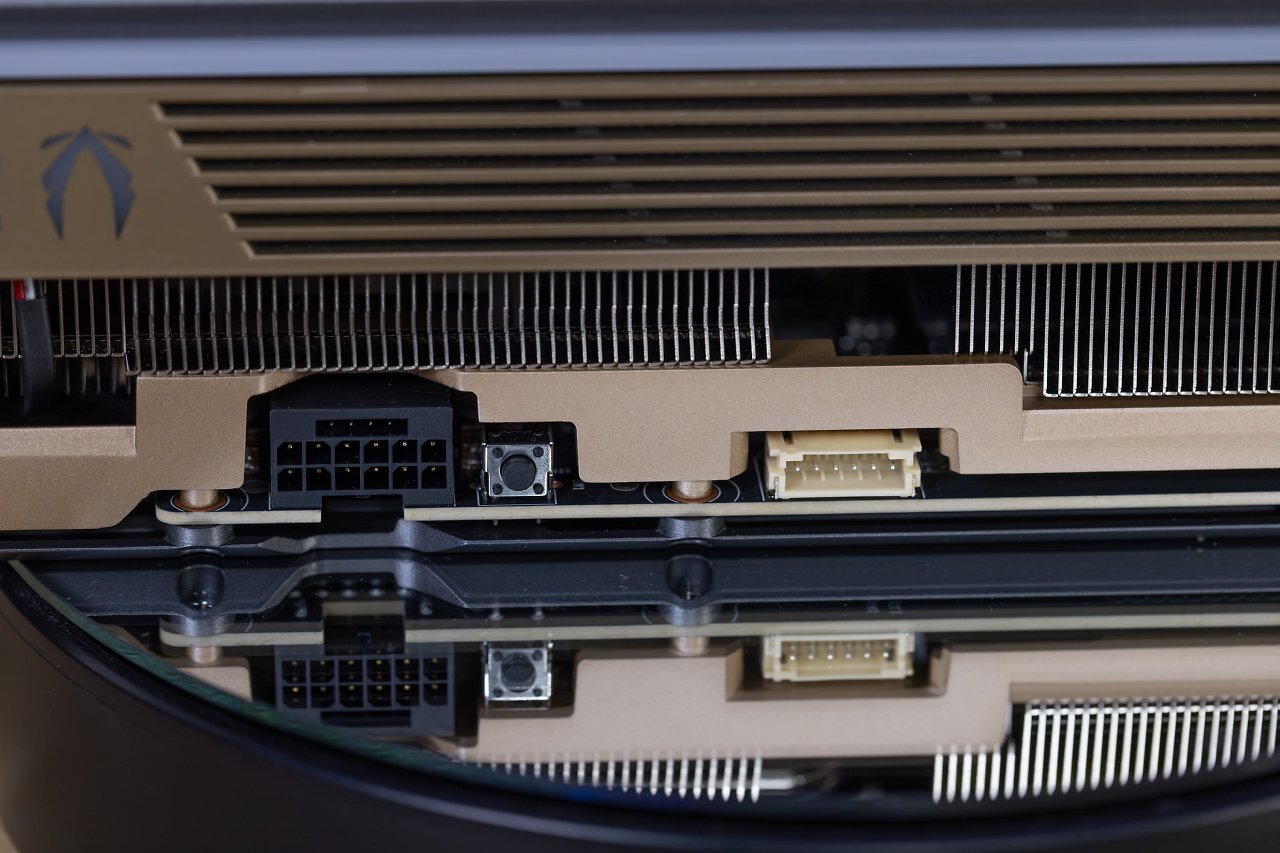 [30/01/2025] Zotac Gaming Geforce RTX 5080 AMP Extreme Infinity (2)