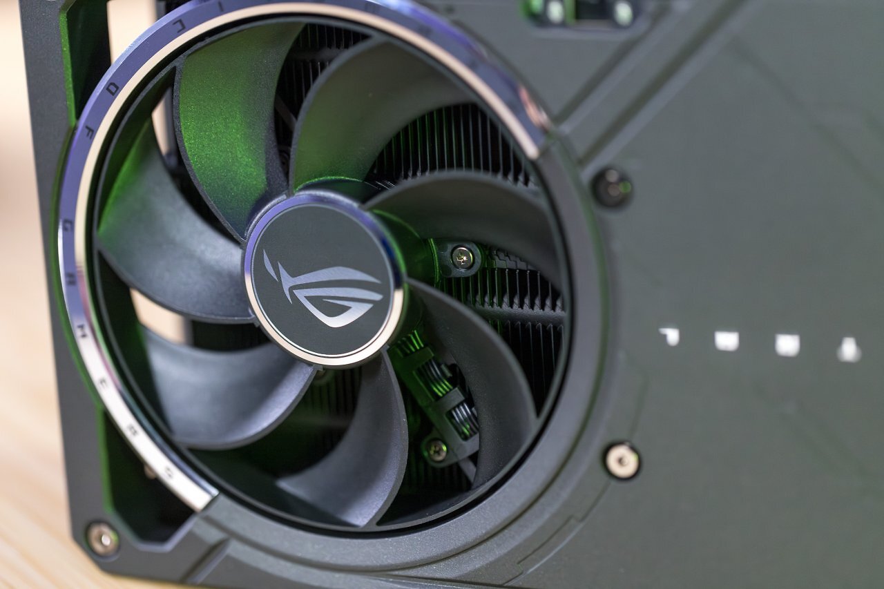 [30/01/2025] Asus ROG Astral Geforce RTX 5080 OC (5)